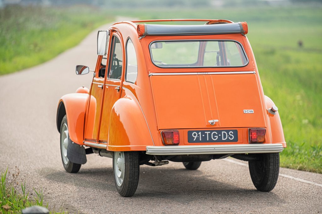 Citroen 2CV verte orange Deuchie - 1€ versé pour chaque à l