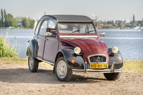 2cv6 Club ‘82 127000 km rood/zwart 2cv Garage Sander Aalderink