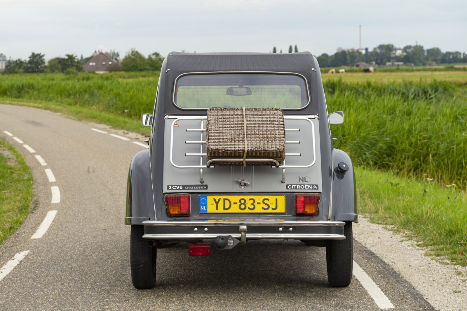 2cv6 Charleston te koop - achterzijde
