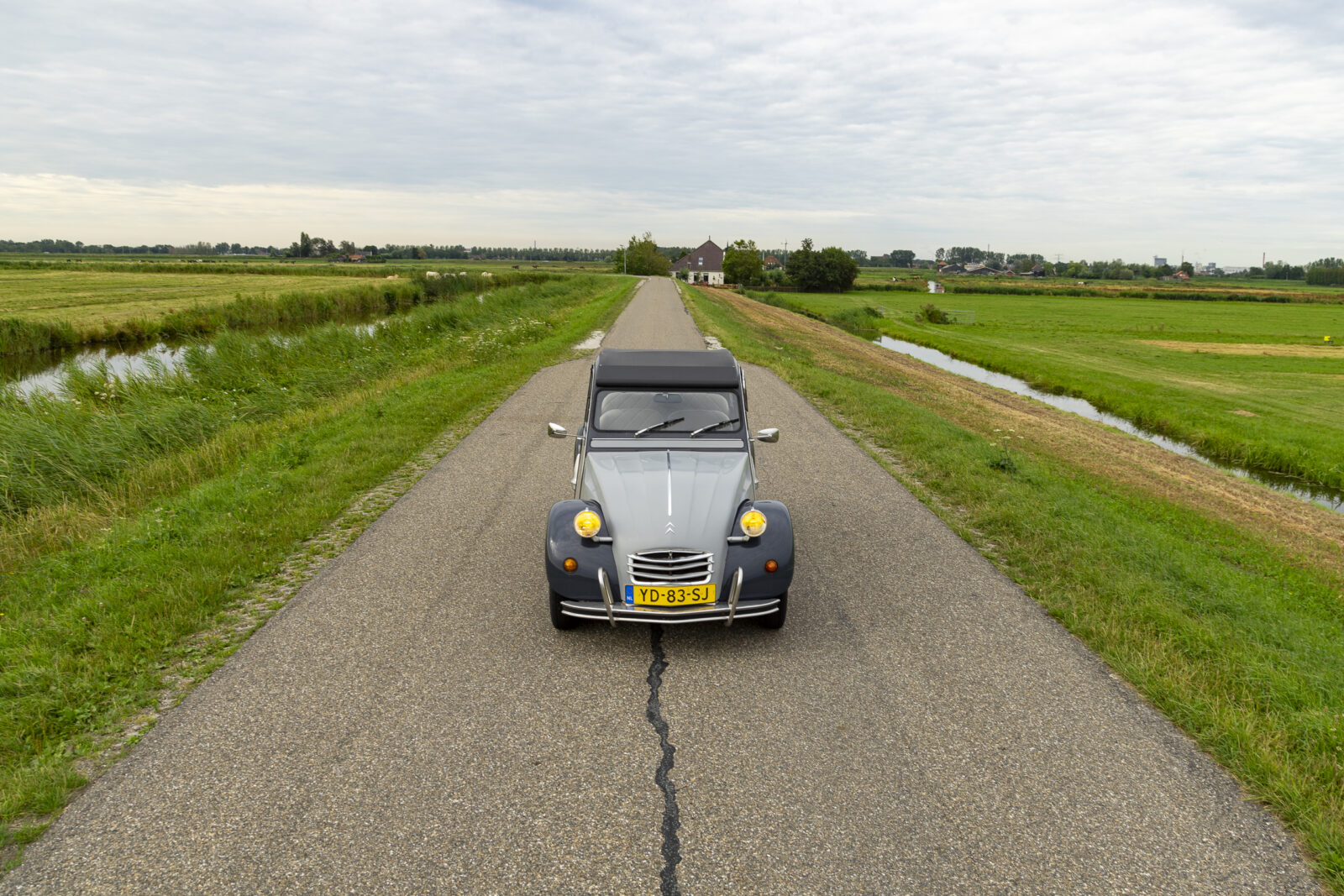 2cv6 Charleston te koop - voorzijde
