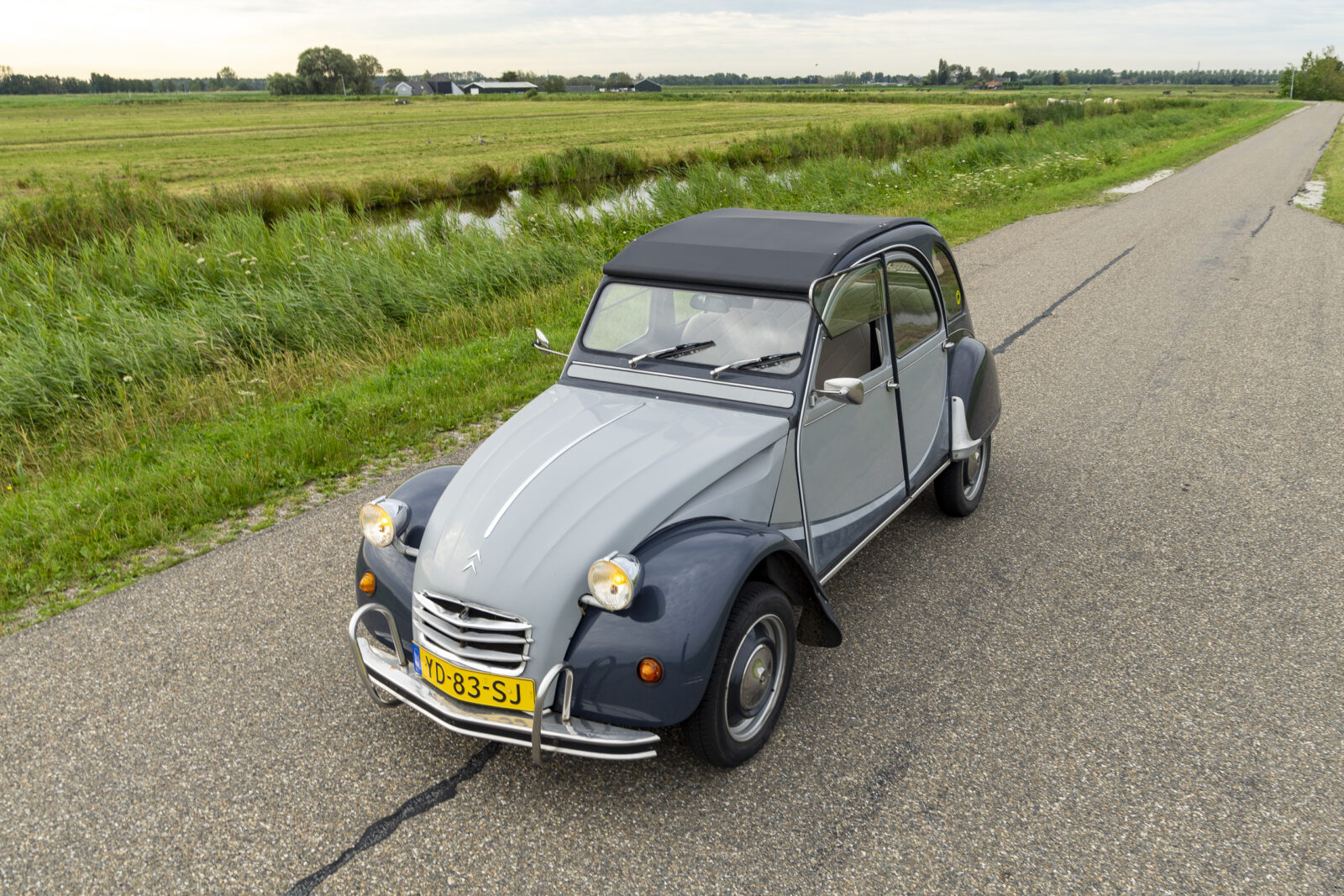2cv6 Charleston te koop - voorzijde links