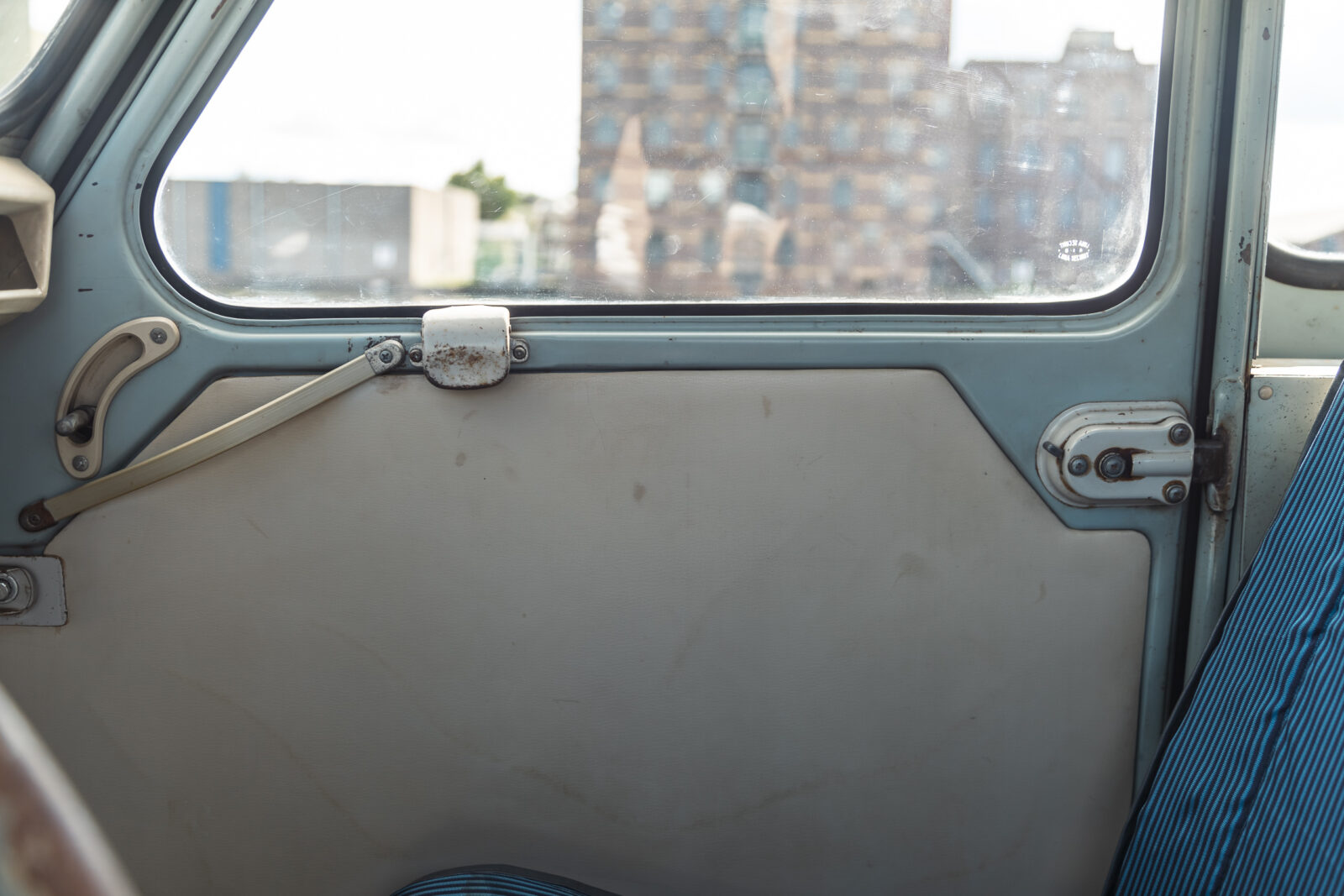 AK 350 (1968) te koop - interieur