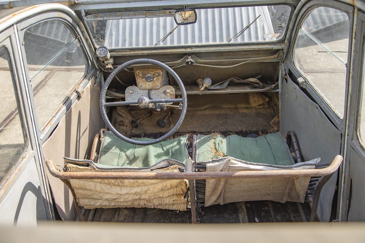 2cv A (1952) For sale - interior overview