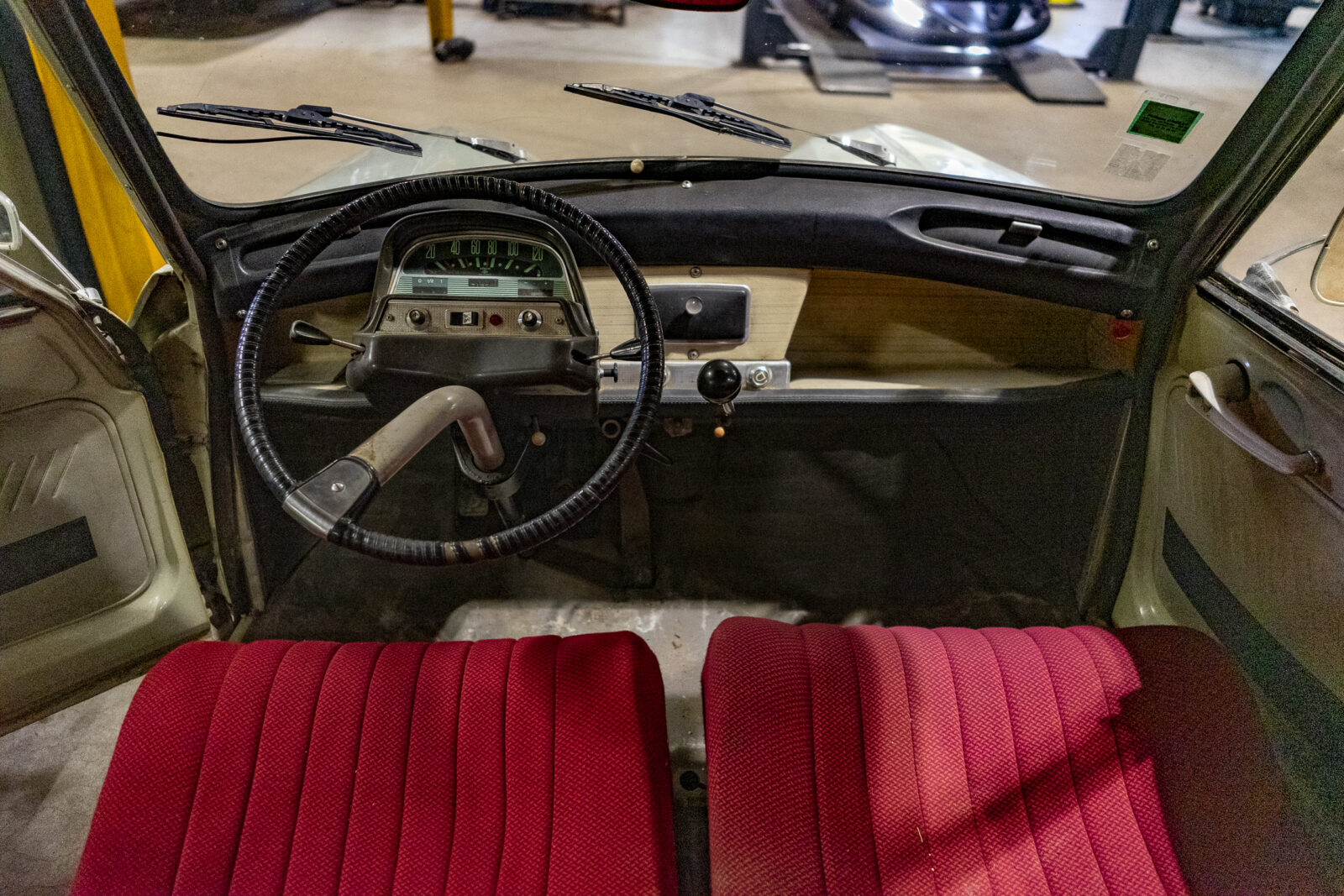 Ami 6 Break (1966) For sale - front seat dashboard interior