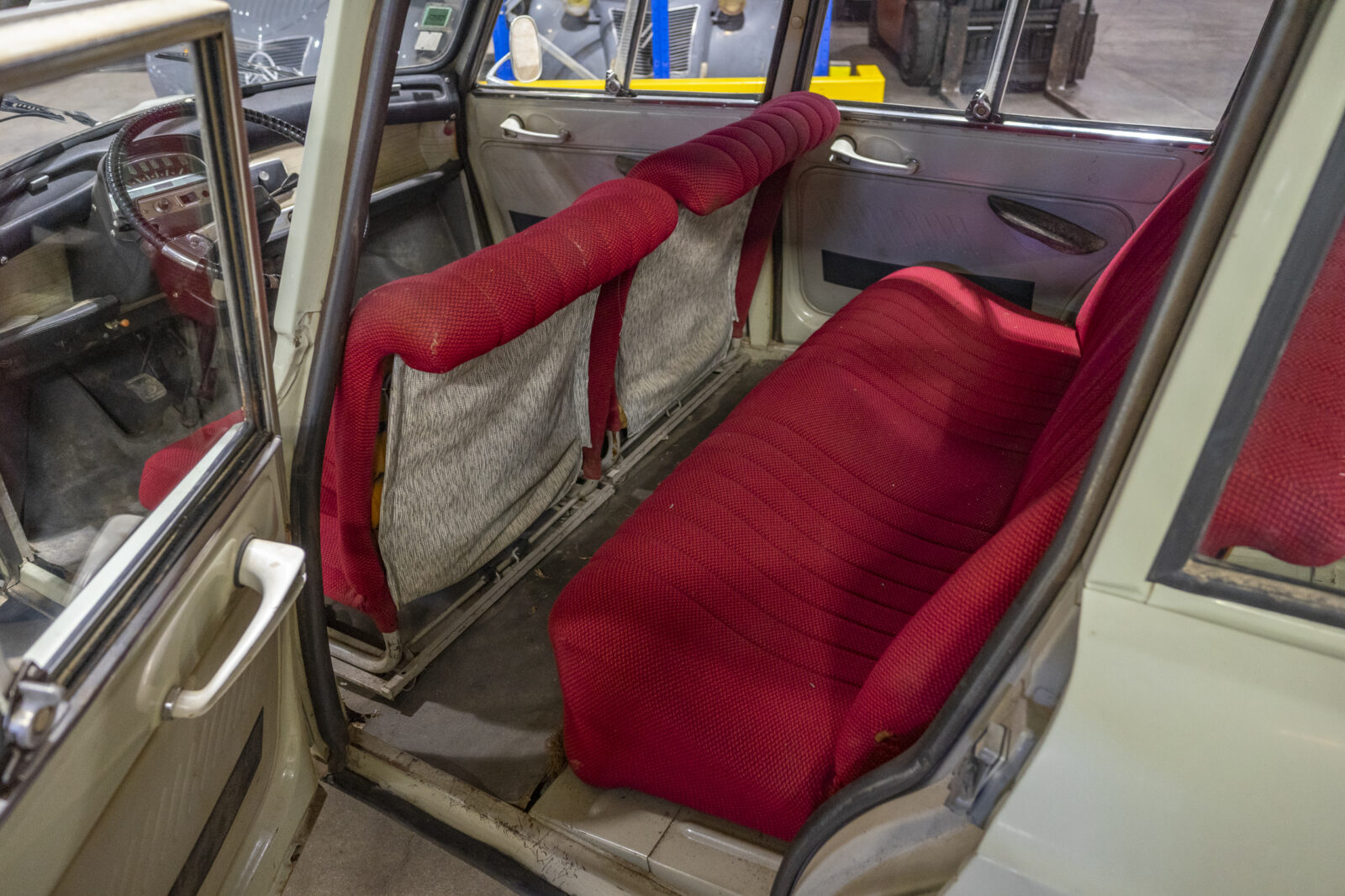 Ami 6 Break (1966) For sale - backseat interior side view
