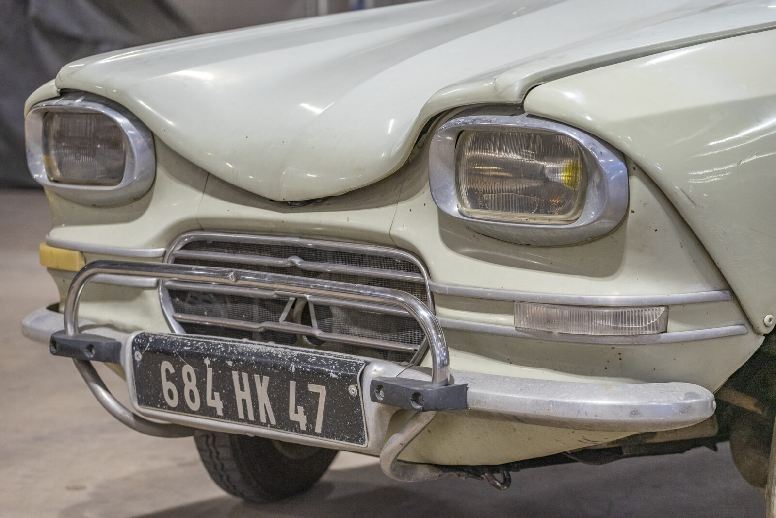 Citroën Ami 6 break (1966) te koop - voorzijde neus